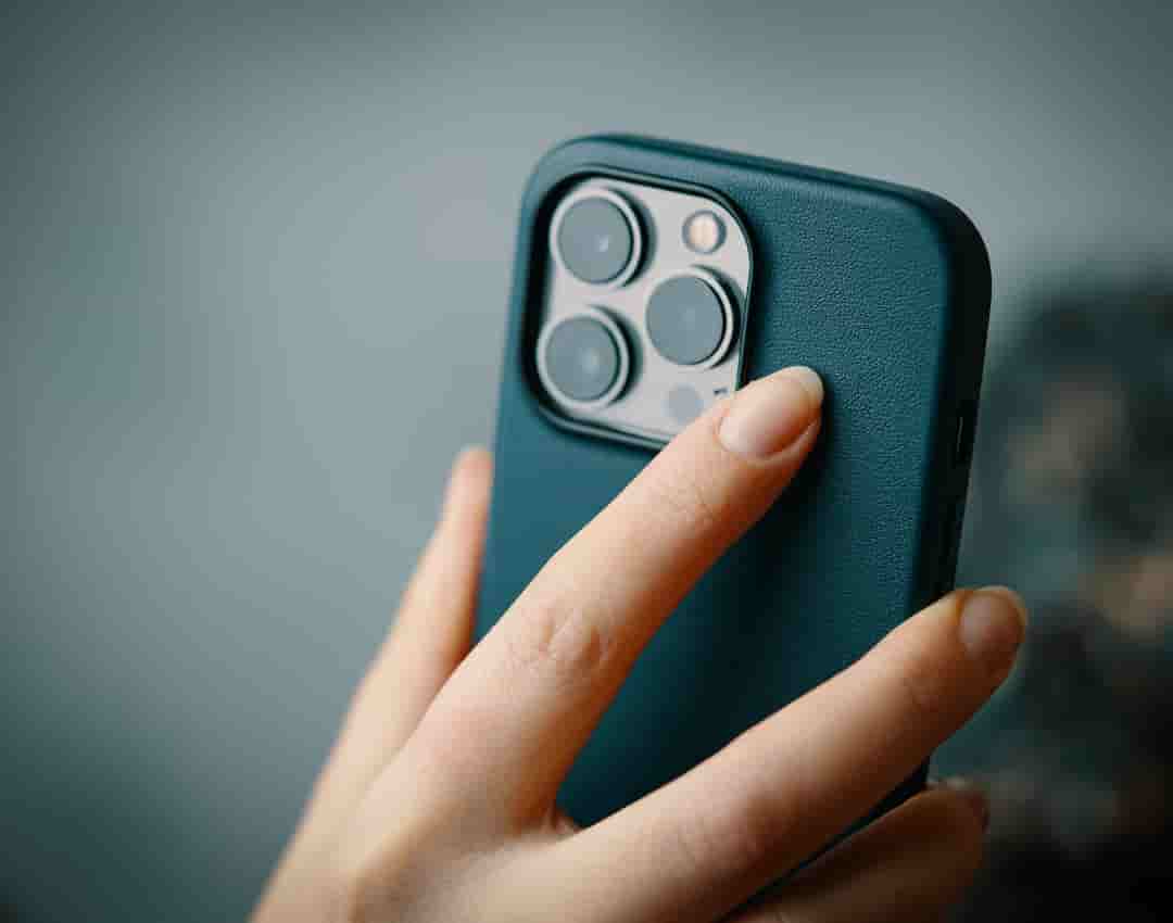 How to Hard Reboot an iPhone: A Comprehensive Guide 2024